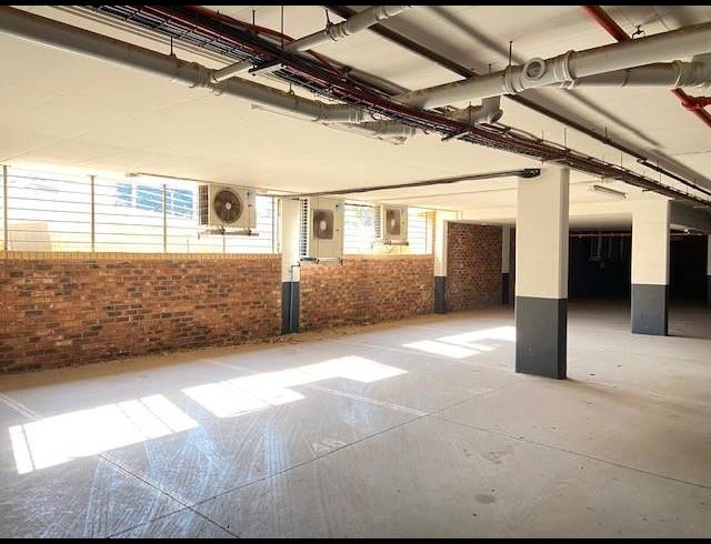 2,158M² OFFICE TO LET IN BRYANSTON